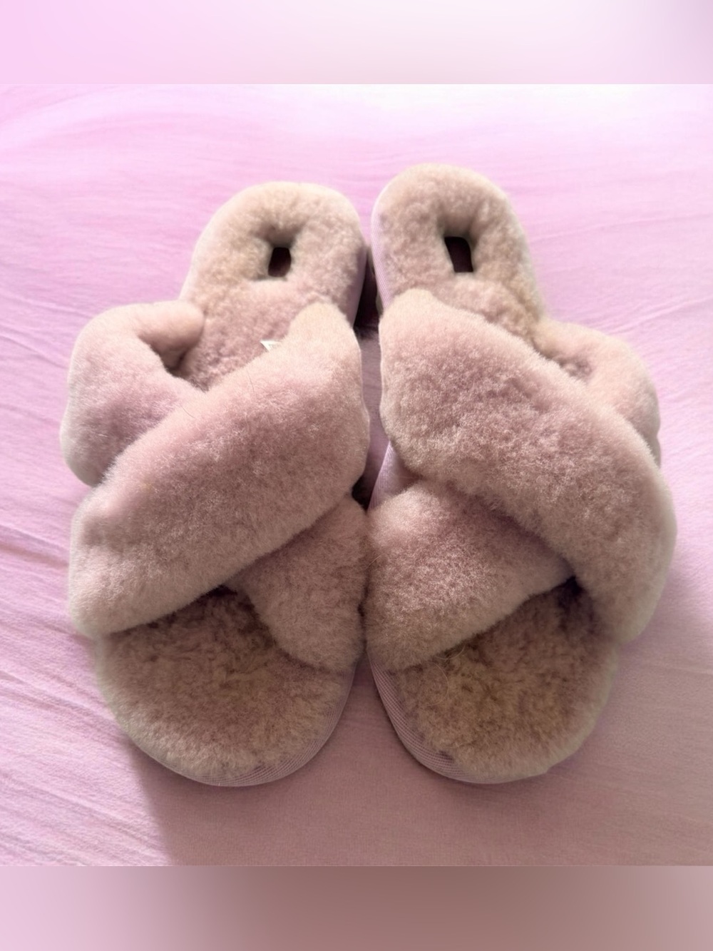UGG Fluff Sheepskin Slide Sandals Pink Women’s Size 8